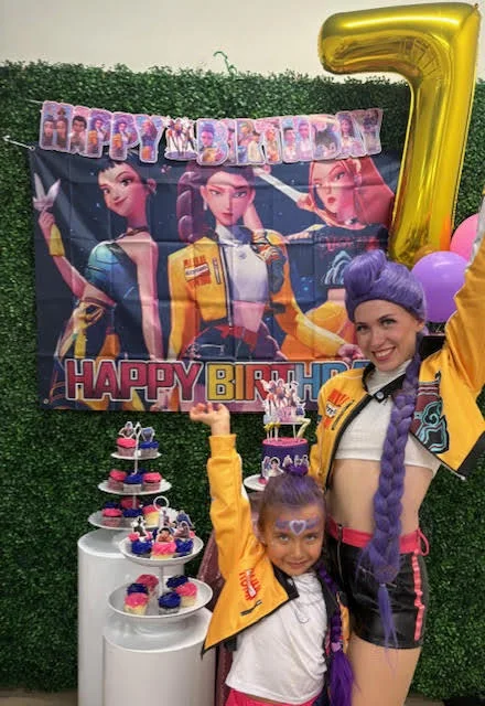 K-Pop Huntress party character in Inland Empire